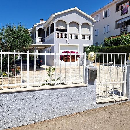 Cosy Villa Near The Beach Zára Kültér fotó